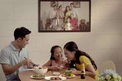 Sao Hà thành bật mí những kỷ niệm cười ra nước mắt bên mâm cơm gia đình
