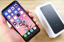 iPhone X thiếu linh kiện sản xuất, lợi nhuận Foxconn giảm mạnh