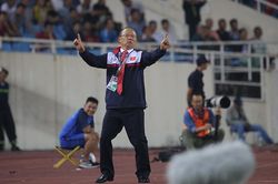Ông Park may mắn và …