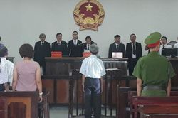 Bị tuyên 3 năm tù tội dâm ô trẻ em, cụ ông 77 tuổi dọa tự thiêu
