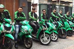 Cuộc chiến 'Xe ôm công nghệ': Đấu trường nổi sóng
