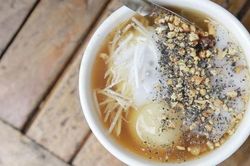 Xì sụp bát bánh trôi tàu ngày trời trở gió