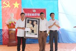Phát huy sức mạnh đoàn kết để xóa đói giảm nghèo