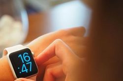 Đức cấm smartwatch cho trẻ em, kêu gọi người lớn hủy bỏ chúng