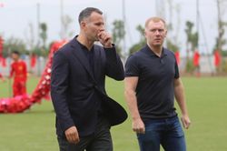 HLV Hoàng Anh Tuấn: 'Giggs, Scholes sẽ là cảm hứng cho cầu thủ PVF'