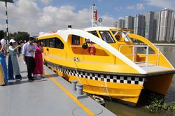 Không gian hiện đại của buýt đường sông