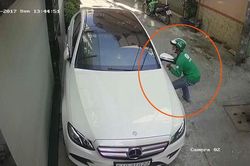 Video trộm bẻ gương xe Mercedes-Benz E300 của 'Ngọc nữ Bolero' Tố My