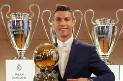 Quả bóng vàng 2017: 'Chiến tích' vĩ đại cuối cùng của Ronaldo