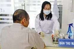 Kỳ lạ đúng là con đẻ nhưng lại không phải 'bố ruột' của con