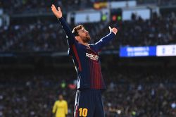 Real Madrid 0-3 Barcelona: Messi ghi bàn và kiến tạo