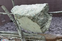 Bên trong thủy đài khổng lồ đang tháo dỡ ở Sài Gòn