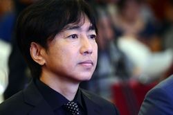 HLV Miura: 'Tôi đề nghị Công Vinh chiêu mộ cầu thủ chất lượng'
