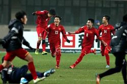 Văn Toàn, Đức Huy trả lời phỏng vấn truyền thông AFC