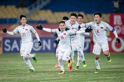 Vì sao Hữu Thắng đại bại, còn Park Hang-seo thành công ở U23 Việt Nam?