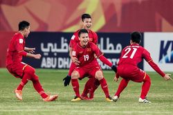 U23 Việt Nam trước bài toán giữ đôi chân trên mặt đất