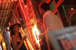 Valentine khắc khoải: Phụ nữ 30 tuổi 'chưa từng yêu' ở Hong Kong