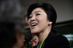 Anh em cựu thủ tướng Yingluck xuất hiện tại Singapore