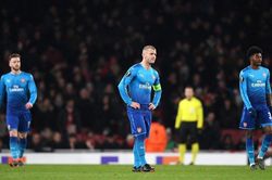 Thua 2 bàn trong 70 giây, Arsenal suýt 'nếm trái đắng' ở cúp C2