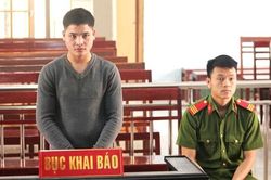 Con trai dùng búa đánh cha ruột tử vong vì bị mắng