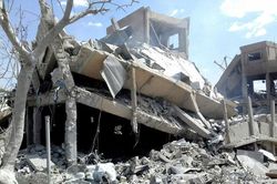 Syria trụ vững trước đòn tấn công của liên quân phương Tây: Nga cao tay hay 'đi đêm'?