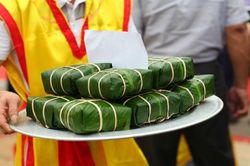 Vì sao phải dùng bánh chưng, bánh giày dâng lễ giỗ Tổ Hùng Vương - Câu hỏi tưởng dễ nhưng không phải ai cũng biết đáp án