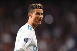 Barca 2-2 Real: Messi và Ronaldo rủ nhau tỏa sáng ở El Clasico