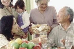 Giới trẻ vẫn ý thức được vai trò quan trọng của gia đình