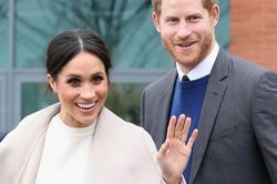 Chưa hưởng trăng mật, vợ chồng Hoàng tử Harry tất bật với công việc