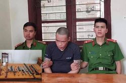Thu giữ nhiều ma túy và 'hàng nóng' tại nhà một đối tượng ở Hà Tĩnh