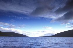 Nhà khoa học truy tìm ADN quái vật hồ Loch Ness