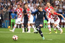 Trọng tài và VAR khiến Croatia bị quả phạt đền oan trước Pháp?