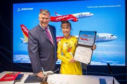 Vietjet Air lại mua thêm 100 máy bay Boeing trị giá gần 13 tỷ USD