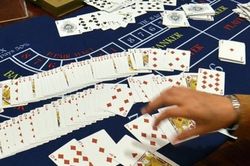 Lòng nhẹ tênh khi dắt con rời khỏi chồng mê trò 'đỏ đen'