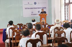'Kỳ dị toán học' - cơ hội giao lưu học hỏi cộng đồng Toán học quốc tế