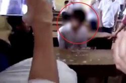 Phẫn nộ clip nam sinh bị bạn bè vây kín trêu chọc là người đồng tính