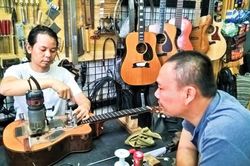Thú chơi ghi ta, nhạc cụ 'khủng': Rửa tiền hay đam mê?
