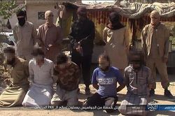 Đao phủ IS công khai hành quyết man rợ các 'gián điệp Syria'