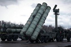 Cảnh báo S-300 sẽ đè bẹp 'kẻ gây hấn' ở Syria, Nga ngầm 'chỉ mặt' Israel?