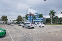 Tài xế taxi đình công phản đối Grab ở sân bay Đà Nẵng
