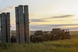 Bộ trưởng Israel đe dọa tấn công hệ thống S-300 của Syria