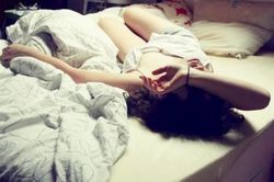 Ngủ với nhiều người chỉ để thỏa mãn sinh lý, cô gái vẫn trách người yêu chia tay lạnh lùng khiến dân mạng phẫn nộ