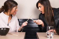 Chị em dâu, làm sao để không thành 'bầu nước lã'?