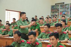 Phát huy vai trò của đội ngũ nhà giáo CAND trong xây dựng đội ngũ cán bộ Công an các cấp đủ phẩm chất, năng lực và uy tín, ngang tầm nhiệm vụ