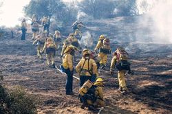 Sắp mưa bão sau cháy rừng ở California, lo thảm họa mới