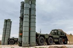 Lebanon ngỏ ý muốn che chung 'chiếc ô' S-300 ở Syria, Israel lại gặp khó?