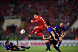 Tuyển Việt Nam bay gấp sang Malaysia chuẩn bị cho chung kết lượt đi