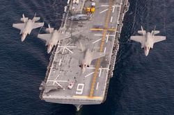 Nhật Bản quyết định mua F-35B cho tàu Izumo, đáp trả sự mở rộng của Trung Quốc trên biển