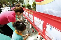 Nhiều đổi mới về vệ sinh môi trường phòng dịch bệnh ở Hòa Bình