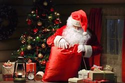 Phép màu của ông già Noel không có thật nhưng phép màu của ba mẹ thì mãi diệu kỳ!
