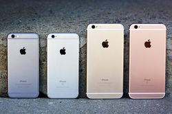 Apple vô tình thừa nhận hành động bóp hiệu năng iPhone cũ là để bán iPhone mới nhiều hơn